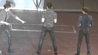 [Fancam] 180212 2PM Hands Up Asia Tour in Bangkok 2012 - Write 2PM by Ass XD