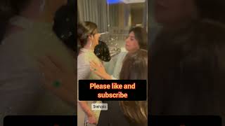 ❤️ Shweta Bachchan showing huge respect for Neetu Kapoor, viral video
