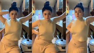 Pembantu cantik live di dapur