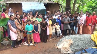 സ്വയം പണിയെടുത്ത് പഴയ സഹപാഠിയ്ക്കു വീടു പണിത്  കൂട്ടുകാർ