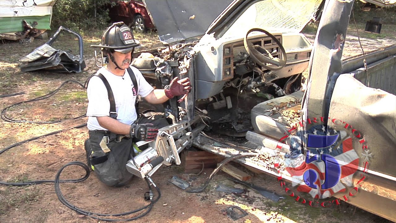 Vehicle Extrication: Dash Roll - YouTube