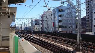 千代田線 綾瀬駅0番線に到着する北綾瀬行き