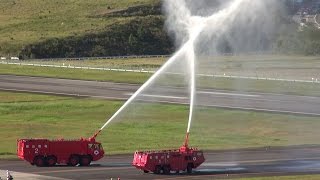 大型化学消防車放水デモ  空の日フェスタ2014 南紀白浜