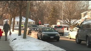 Traffic jams continue in a residential neighborhood near Springfield school