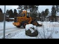 ljungby l12 hjullastare plogar snö.