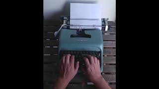 Underwood Olivetti Studio 44 Typewriter