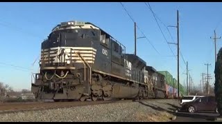 NS SD70ACE 1083 leads 27P through Willow Grove PA