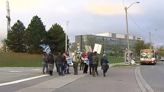 Ontario college faculty on strike