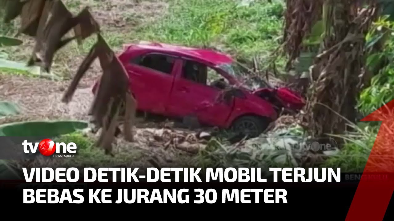 Detik-detik Mobil Terjun Ke Jurang Di Bengkulu | Kabar Petang Pilihan ...