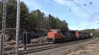 MOW PARADE! CN 5643 at Boyne (29APR2015)