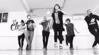 Lali ensayando Soy