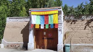 A Tibetan village in the Qinghai Tibetan nobleman's manor of Aangla Thousand Households