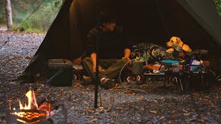 [Solo Camping] Cozy Raining Night Forest Camping with Dogs