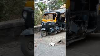 Auto rickshaw accident dangerous