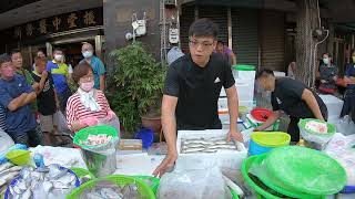 帥兒子說今天是他在烏日有史以來最認真的一場 中彰海王子 烏日火車站 海鮮叫賣 海鮮拍賣 叫賣哥