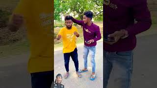 Suresh bhai ki mobile 📲 chori karne ka style dekho #shorts #shortvideo #comedy ##comedyshorts