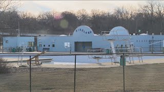 City considers closing iconic Birdland Pool