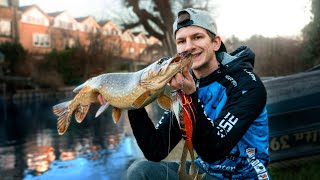 VISSEN OP SNOEK in de winter