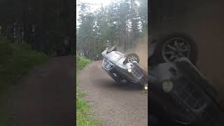 Volvo 131 Amazon Rally Crash: Vintage Action Gone Wrong! 🚗💥📉