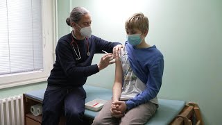 Países europeos lanzan campaña de vacunación de niños | AFP
