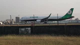 長榮航空EVA AIR A321-211客機，高雄小港機場起飛（KHH）。