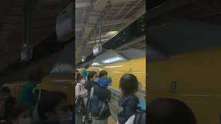 東京駅新幹線ホームにドクターイエローを見に行ってきました…