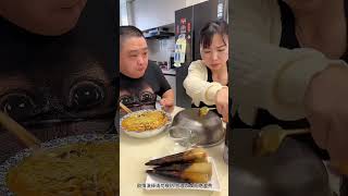 小氣老公以為自己聰明，其實太蠢了，我吃到了大燒雞他氣哭了 #food #funny