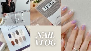 nail vlog💅🏻 | .* ‘ + 3인 네일샵 일상브이로그, 겨울아트 만들기, 아가힐아트, 행복한 연말마무리하기크리스마스 선물 서프라이즈