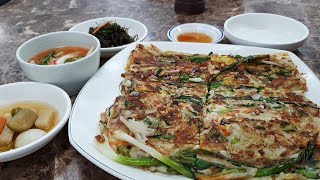 백종원의 3대천왕에서 인정받은 동래파전/푸짐한 해물파전/Welsh onion pancake (pajeon)/Korean street food