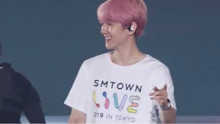 에셈타운 선배 백현이와 후배 백현이를 붙여보자❤️ 귀여워ㅋㅋ🎡❤️