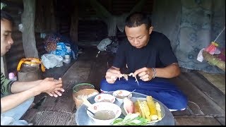 ต้มหน่อไม้,กินกับป่น,จีกปลาแดกต่อน.แซบๆนำกัน.| ຕົ້ມໜໍ່ໄດ້ກິນກັບປົ່ນ.ຈີກປາແດກຕ່ອນແຊບໆ.