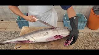 Sharp Knife for Cut Fish with Skilled Ways। Fish Cutting Specialist in Asia। Fish Cutting Tools