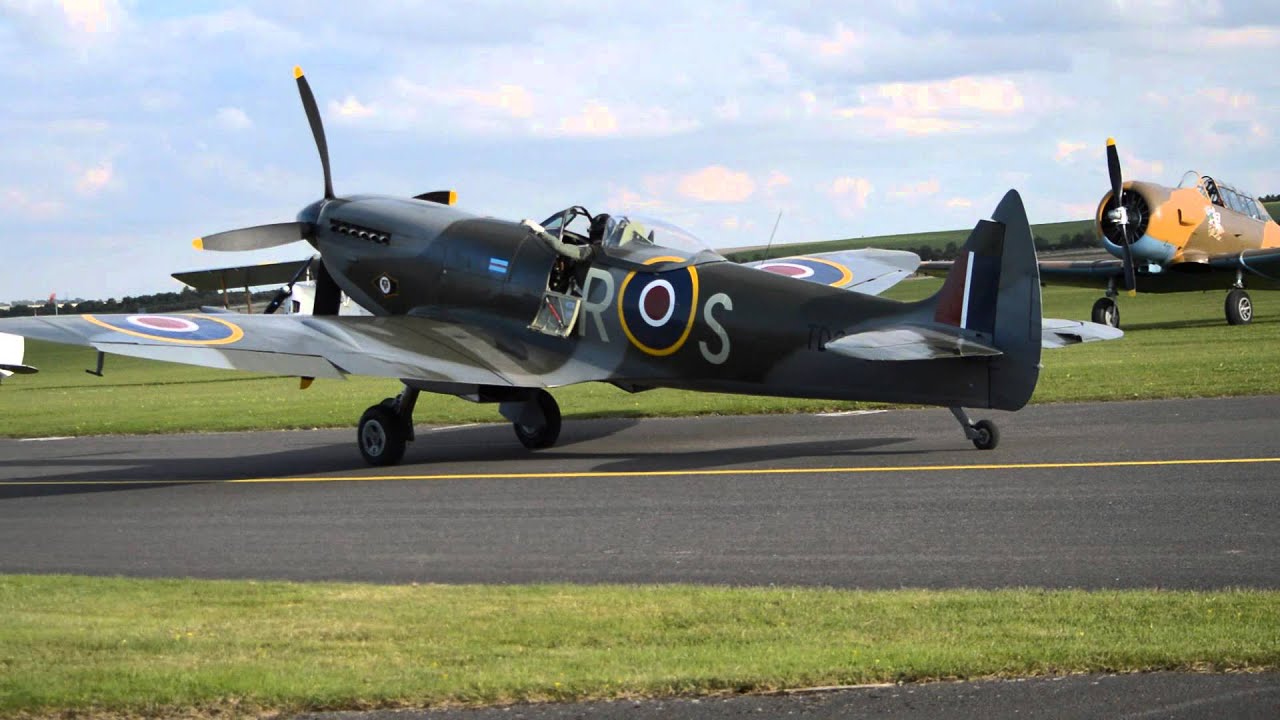 Battle Of Britain Airshow Duxford - YouTube