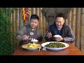 摘點辣椒，二弟做“辣椒炒皮蛋”，香辣又開胃，超下飯！ ｜mukbang【鐵鍋視頻】