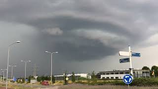 Dreigende Onweer’s lucht en bliksem ⚡️ ( Onweer komt eraan ) te Blerick Nederland 9 Juli 2023