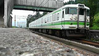 JR東日本　115系 二次新潟色　大沢駅