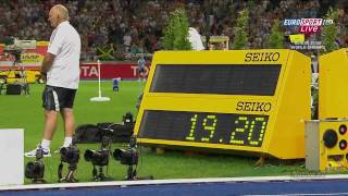 Usain Bolt Breaks World Record 200m Finals 19.19 HQ English 2009