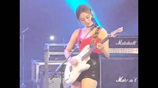 150825 Sunmi played bass \u0026 Hyerim played guitar