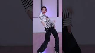 [BGM 7Rings - Ariana Grande] Meng Meiqi Unlocked New Jazz Dance 🔥🔥 解鎖新風格！跟著孟美岐一起扭起來吧  - 미기 댄스