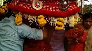 Perumpuzhachan theyyam running