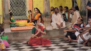 Koi kahiyo prabhu aavan ki : Shri Radharaman Lal Nritya Seva by Divya Saluja of Natyavriksha