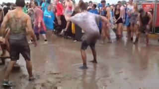 Rave Worm Dance On Mud