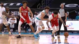 LaMelo and Lonzo going at each other in Final Minute |  Pelican vs Hornets