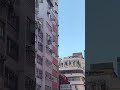 2022年11月30日16 32香港上空出現ufo ，不明飛行物，條柱形飛行物。觀察點為太子西洋菜街。用手機拍攝