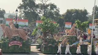 26th January parade in #delhi #kartavyapath #26january  #india #indian #shorts #shortvideo #jhaki