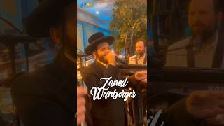 שלושת הכוכבים על במה אחת! שמע בני Chassidic Trio on one stage singing Shema Beni