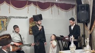 Dovy Meisels \u0026 His Son Yossi Singing For Shomrei Emunim Rebbe - Dovy’s Father In Law