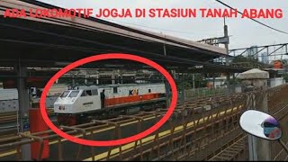 Melihat kereta bagus di Stasiun Tanah Abang!! | Dapat Loko khas Yogya lagi langsir di Tanah Abang???