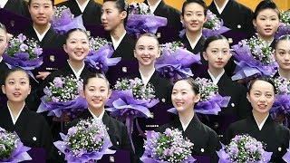 宝塚音楽学校で卒業式　１０５期生、松岡修造さん長女も