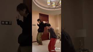 【李斯丹妮】抖音 和Evin小朋友一起跳双人舞 20221124